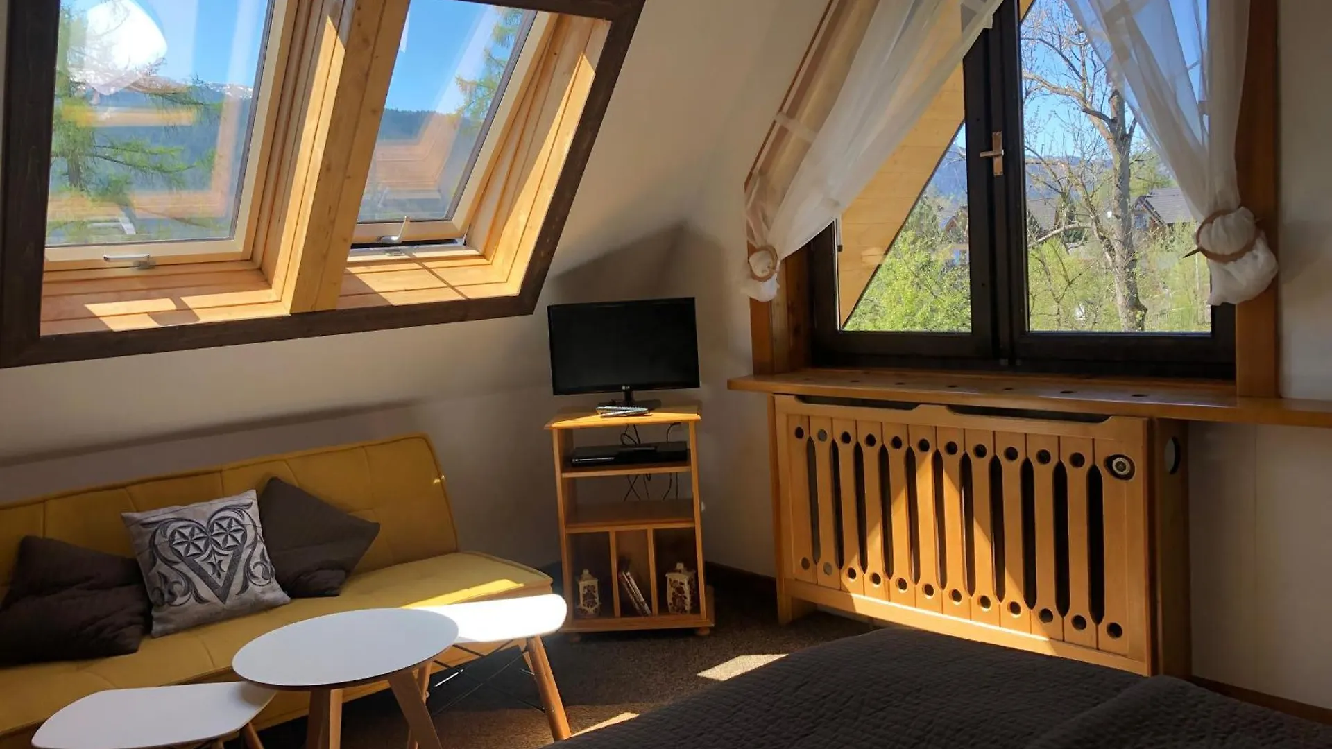 B&B Art House Szymaszkowa 1 Zakopane Polen